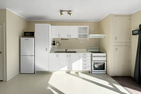 Photo of property in 33 Millen Avenue, Pakuranga, Auckland, 2010