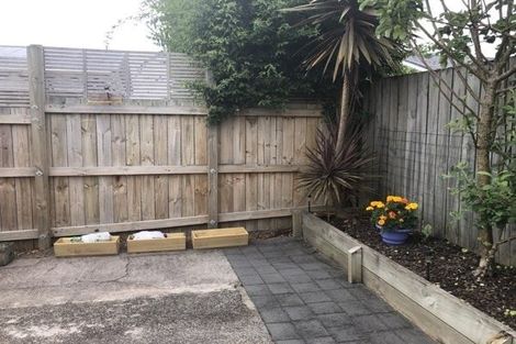 Photo of property in 1/3 Rewa Street, New Lynn, Auckland, 0600