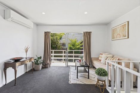 Photo of property in 1a Sandhurst Way, Crofton Downs, Wellington, 6035