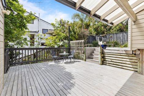 Photo of property in 1/283 East Coast Road, Mairangi Bay, Auckland, 0630