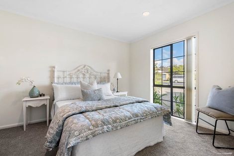 Photo of property in 237 Kilkenny Drive, East Tamaki Heights, Auckland, 2016