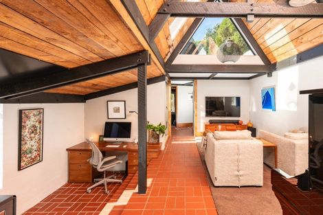 Photo of property in 77 Palliser Road, Roseneath, Wellington, 6011