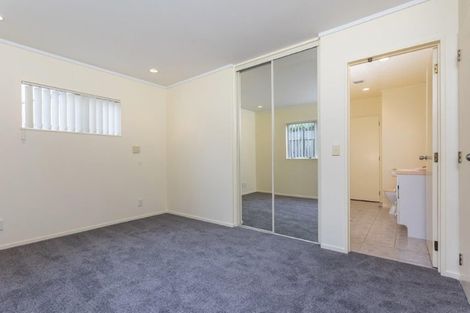 Photo of property in 12/16 Vinograd Drive, Te Atatu Peninsula, Auckland, 0610