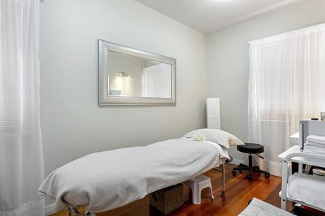 Photo of property in 1/128 Wilsons Road, Saint Martins, Christchurch, 8022