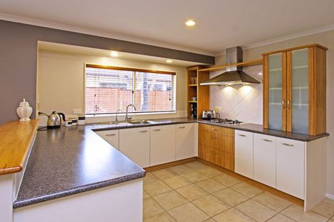 Photo of property in 30 Croftview Road, Wattle Downs, Auckland, 2103