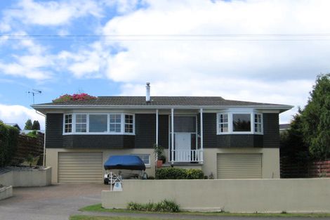 Photo of property in 68 Tamatea Road, Taupo, 3330