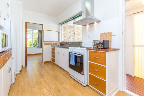 Photo of property in 122 Pah Road, Cockle Bay, Auckland, 2014