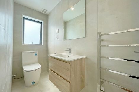 Photo of property in 7/105 Hobsonville Road, West Harbour, Auckland, 0618