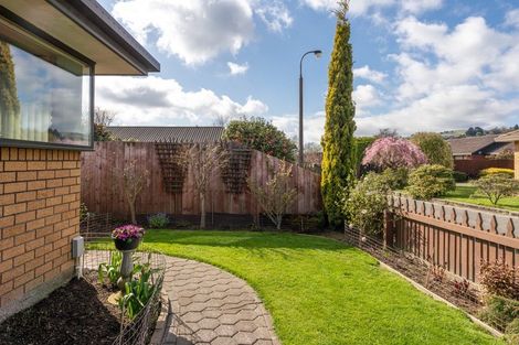Photo of property in 1/5 Tuscany Place, Beckenham, Christchurch, 8023