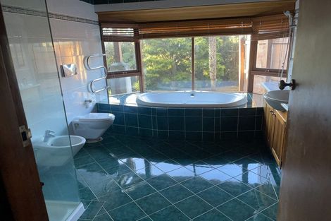 Photo of property in 71 Opanuku Road, Henderson Valley, Auckland, 0612