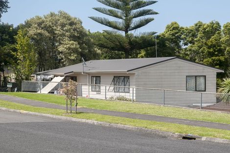 Photo of property in 12b Pennington Place, Welcome Bay, Tauranga, 3112