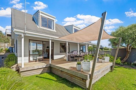 Photo of property in 52b Tiri Road, Manly, Whangaparaoa, 0930