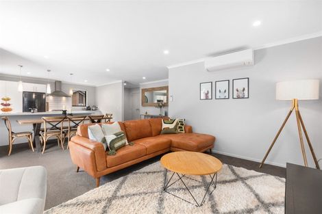 Photo of property in 31 Mooring Close, Whitby, Porirua, 5024