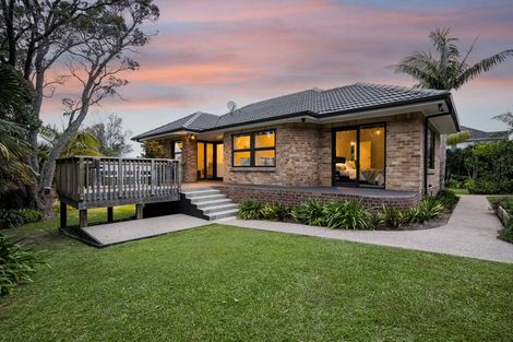 Photo of property in 35 Rock Isle Road, Torbay, Auckland, 0630