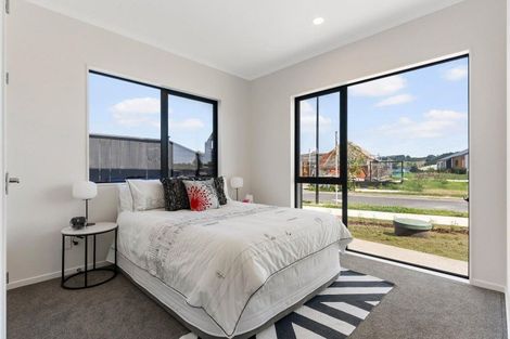 Photo of property in 13 Arahi Road, Clevedon, 2582