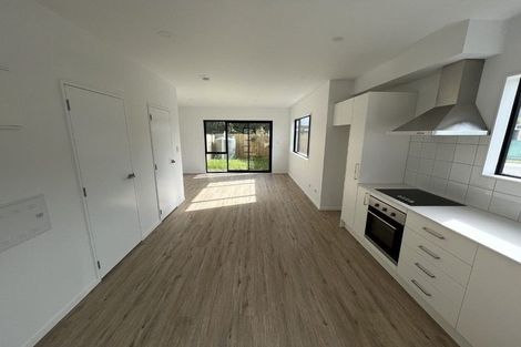 Photo of property in 1 Eileen Newey Place, Henderson, Auckland, 0612