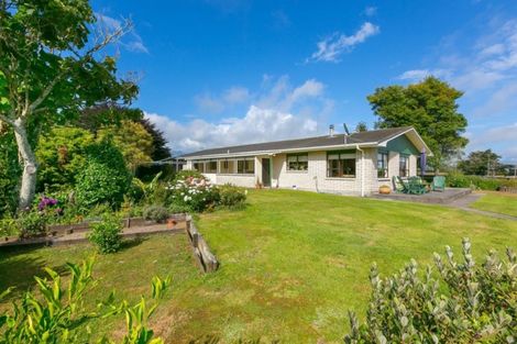 Photo of property in 15 Alfred Road, Egmont Village, New Plymouth, 4371