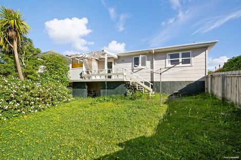 Photo of property in 227 Sturges Road, Henderson, Auckland, 0612