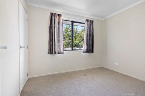 Photo of property in 21 Cambridge Road, Martinborough, 5711