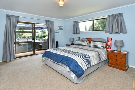 Photo of property in 8 Ainsdale Place, Manurewa, Auckland, 2102