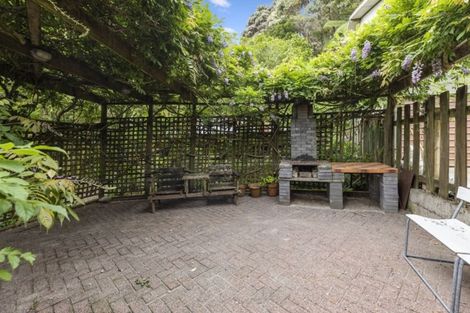 Photo of property in 461 Stokes Valley Road, Stokes Valley, Lower Hutt, 5019