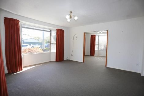 Photo of property in 2a Manor Place, Bryndwr, Christchurch, 8053