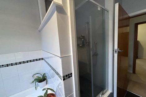 Photo of property in 1 Durie Vale Road, Durie Hill, Whanganui, 4500