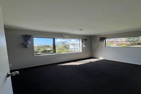 Photo of property in 91c Wade River Road, Stanmore Bay, Whangaparaoa, 0932