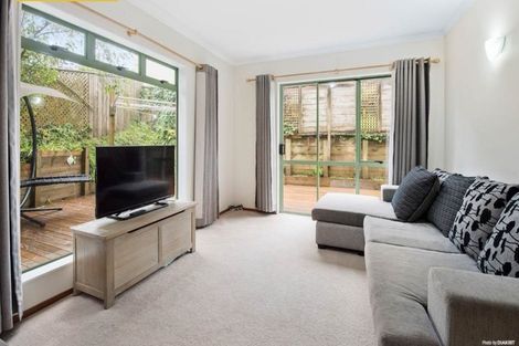 Photo of property in 17a Arirang Rise, Pinehill, Auckland, 0632