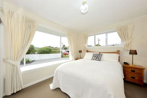 Photo of property in 5 Bendale Place, Avonhead, Christchurch, 8042