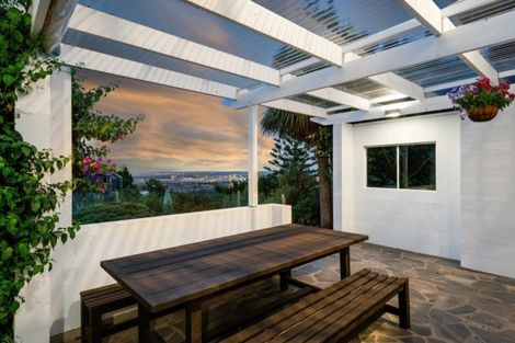 Photo of property in 11 Takahe Drive, Cashmere, Christchurch, 8022