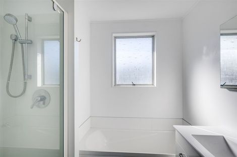 Photo of property in 68 Tait Drive, Greenmeadows, Napier, 4112