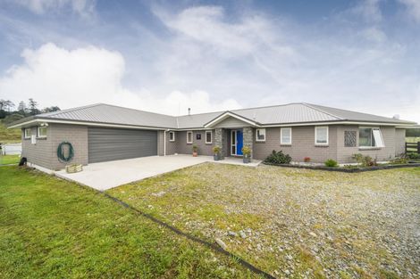 Photo of property in 97 Pohangina Road, Ashhurst, Palmerston North, 4470