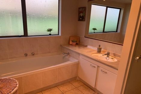 Photo of property in 7 Askew Place, Farm Cove, Auckland, 2012