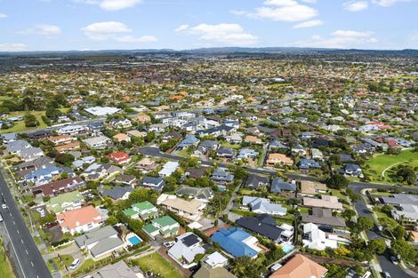 Photo of property in 29 Wiltshire Place, Somerville, Auckland, 2014