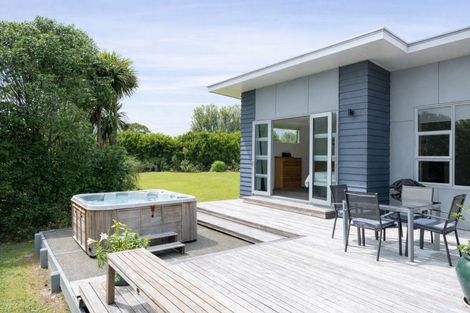 Photo of property in 34 Western Rise, Ohau, Levin, 5570