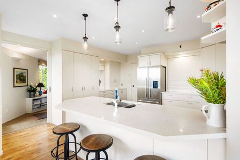 Photo of property in 12 Shortland Place, Havelock North, 4130