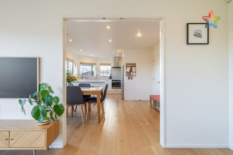 Photo of property in 87 Cypress Drive, Maungaraki, Lower Hutt, 5010