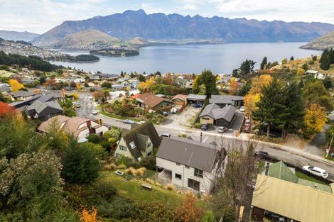 Photo of property in 27 Lochy Road, Fernhill, Queenstown, 9300