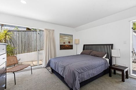 Photo of property in 25 Dyers Pass Road, Cashmere, Christchurch, 8022