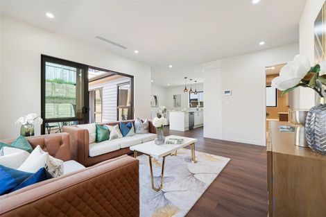 Photo of property in 52 Whakairo Crescent, Gulf Harbour, Whangaparaoa, 0930