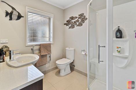 Photo of property in 242 Harbourside Drive, Karaka, Papakura, 2113