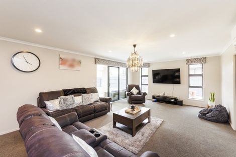 Photo of property in 3 Rangeview Drive, Kelvin Grove, Palmerston North, 4414