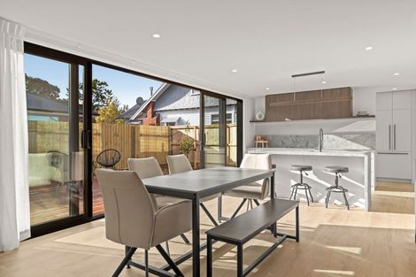 Photo of property in 32 Hawthorne Street, Strowan, Christchurch, 8052