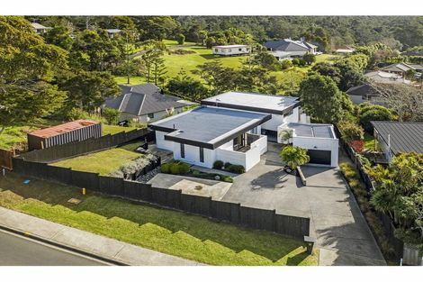 Photo of property in 54 The Avenue, Albany, Auckland, 0632