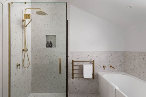 Photo of property in 7 Hackthorne Road, Cashmere, Christchurch, 8022