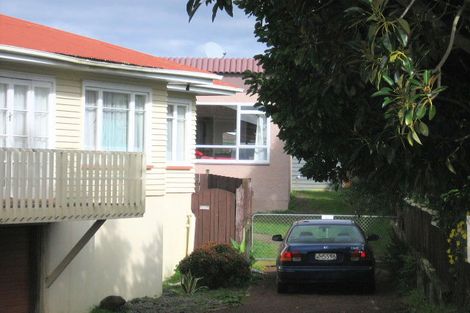 Photo of property in 188 Waimumu Road, Massey, Auckland, 0614