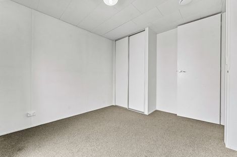 Photo of property in 28 Devonshire Road, Unsworth Heights, Auckland, 0632