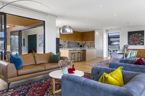 Photo of property in 10 Karapoto Lane, Rainbow Point, Taupo, 3330