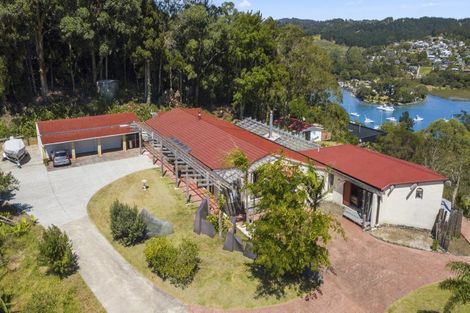 Photo of property in 90 Cedar Terrace, Stanmore Bay, Whangaparaoa, 0932